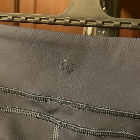 Lululemon Cool to Street Crop Legging Dusty Blue Size 4 - Picture 3 of 4
